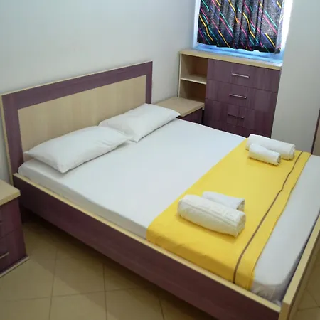 Apartment Modern 1br Near Mango