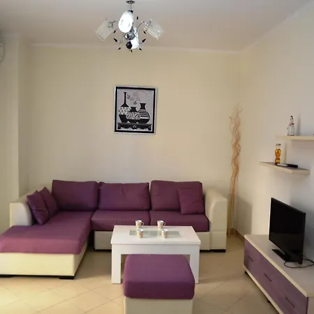 Apartment Modern 1br Near Mango