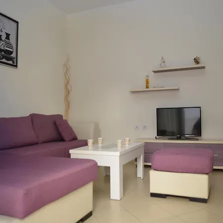 Apartment Modern 1br Near Mango *