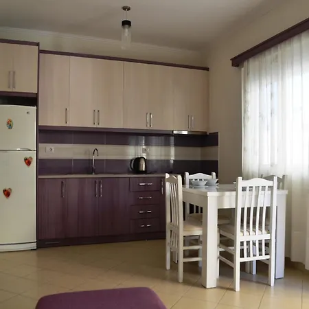Modern 1br Near Mango Apartment